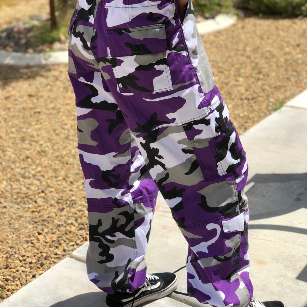 CAMO PURPLE PANTS